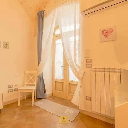 Petralu By La Puglia In Un Trullo *
